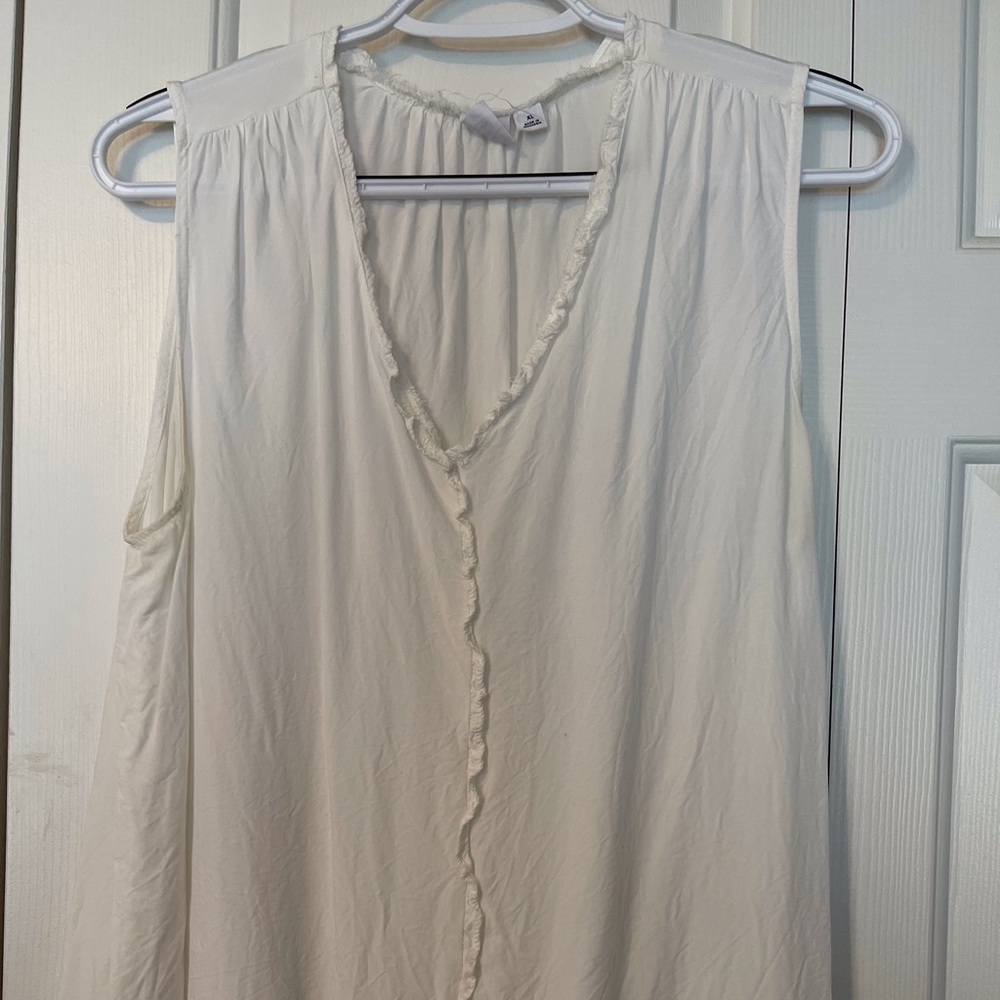 Cream colored Gap top